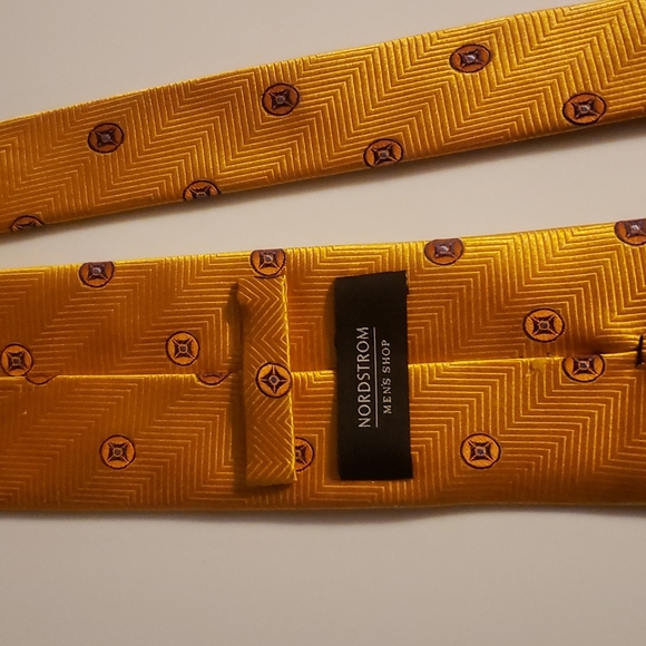 Nordstrom gold necktie - Picture 2 of 2